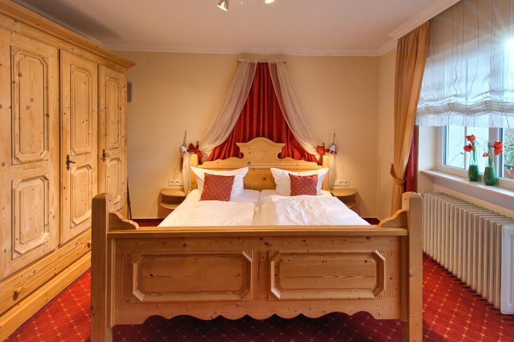 Hotel&Restaurant Kaiserhof Bad Bellingen Zimmer foto